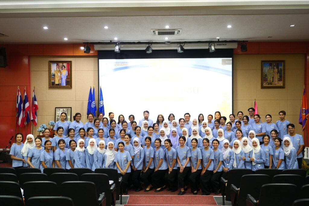 พิธีรับเสื้อชุมชน CPH: ก้าวสำคัญของนักศึกษาชั้นปีที่ 4