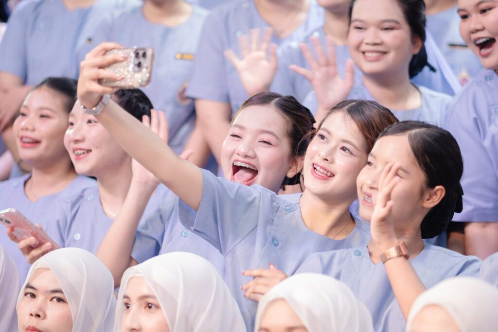 New Chapter Unlocked: CPH ปี 4 รับเสื้อปฏิบัติการชุมชน เตรียมก้าวสู่บทบาทนักสาธารณสุขชุมชนมืออาชีพ